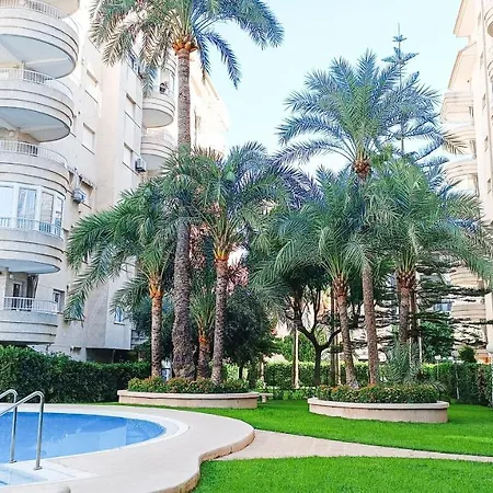 Tropicana - Piscina Y Tenis - Aire Acondicionado - Fibra Optica - Netflix Appartement