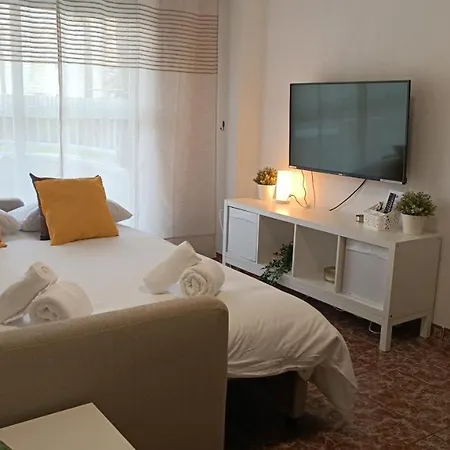 Tropicana - Piscina Y Tenis - Aire Acondicionado - Fibra Optica - Netflix Appartement *